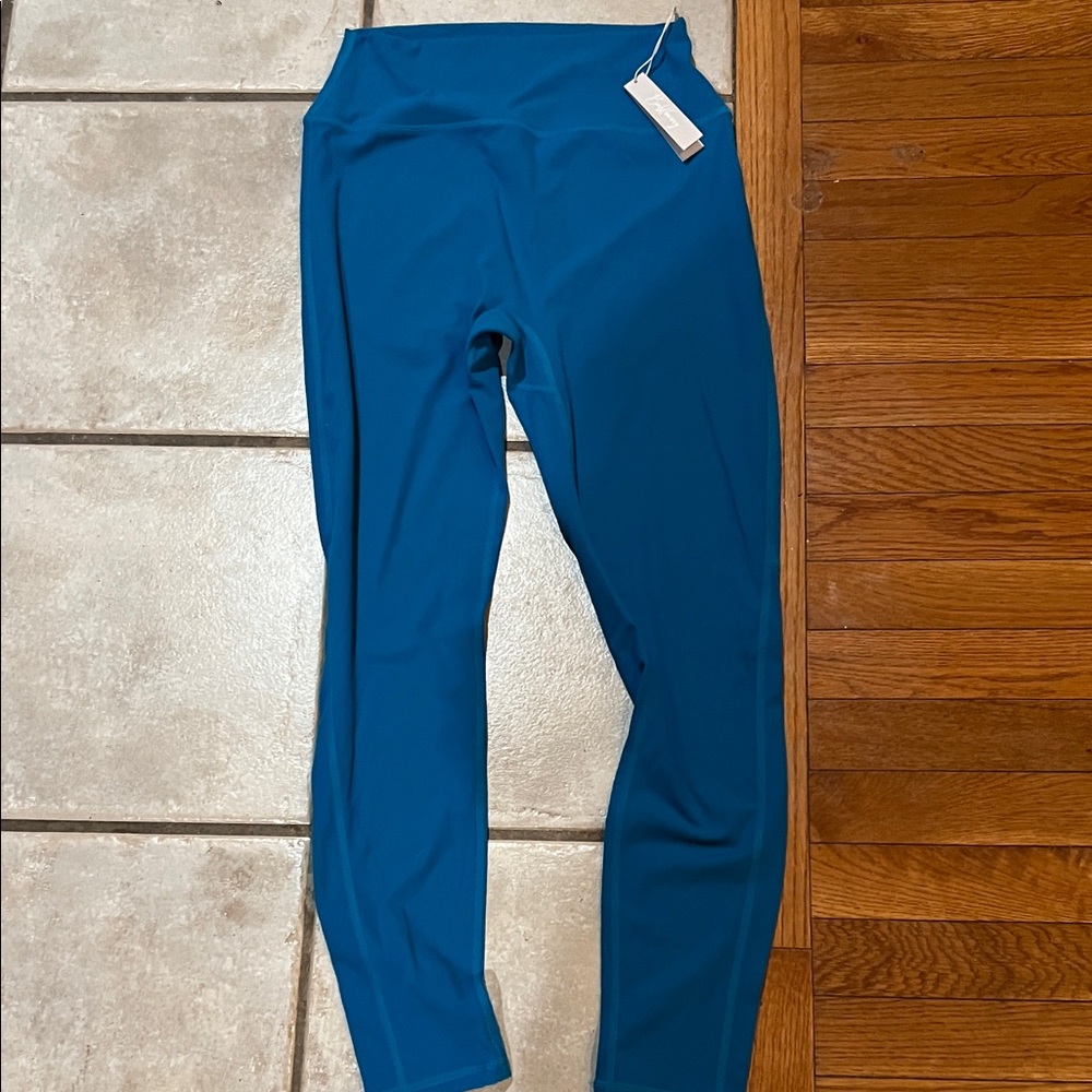 Buff bunny high waisted NWT leggings